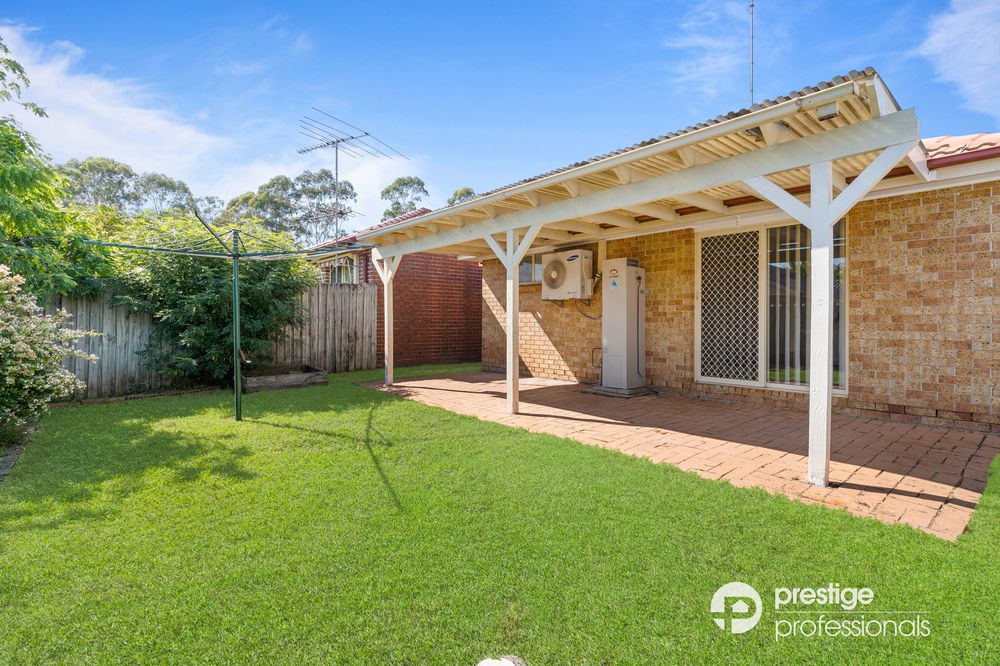 40 Lyndhurst Court, Wattle Grove