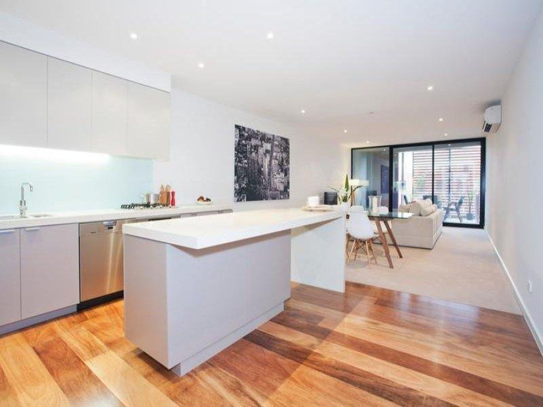 204 / 100 Western Beach Road, Geelong