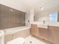 18 Mayfair Lane, Hope Island