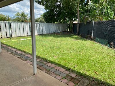 1 & 2  / 20 Muckanninie Court , Moulden