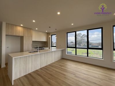 2 Ribbonwood Crescent, Sunshine North
