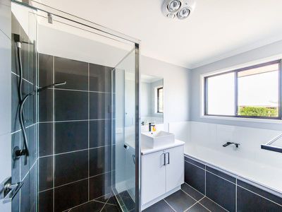 135-137 Premier Drive, Kingaroy