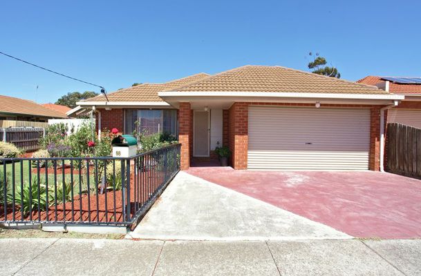 88 Yarcombe Crescent, Craigieburn