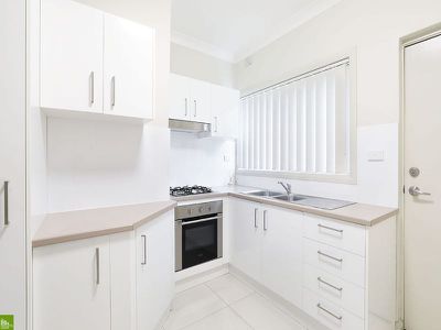 8 / 8 Miller Street, Coniston