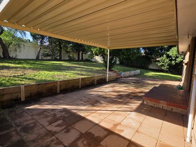 12 Coogee Place, Woodbine