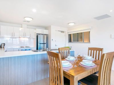 1 / 16 Mann Drive, Brompton