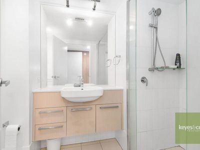 25 / 5 Kingsway Place, Townsville City