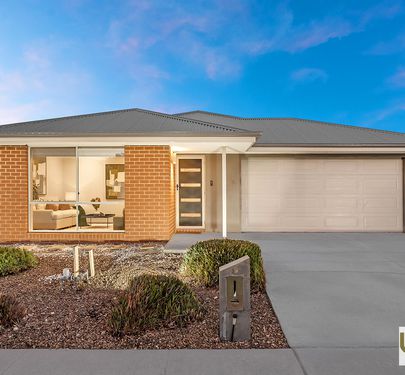 39 Cherrington Avenue, Officer