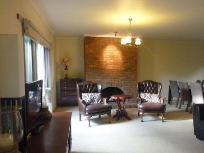 39 Churchill Road, Horsham