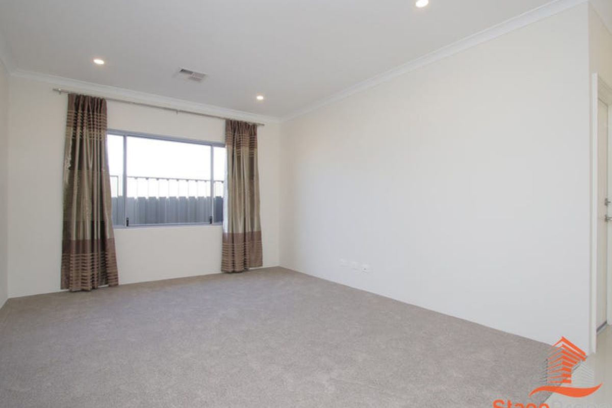 20 Greywacke Entrance, Piara Waters