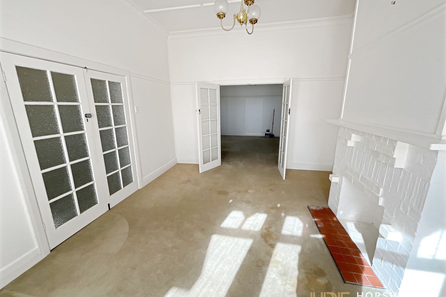 2 Bowden Street, Horsham