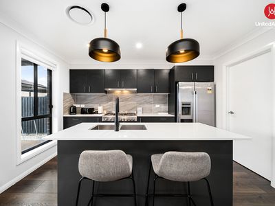 130 Seoul Avenue, Austral