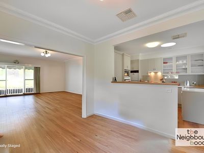 1 / 32 Doynton Parade, Mount Waverley