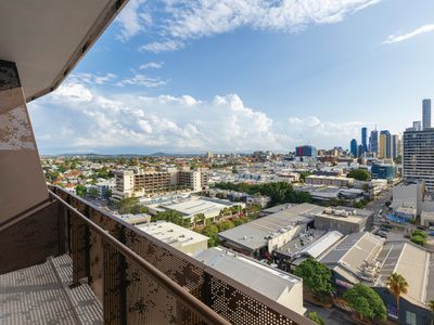 1205 / 14 Ella Street, Newstead