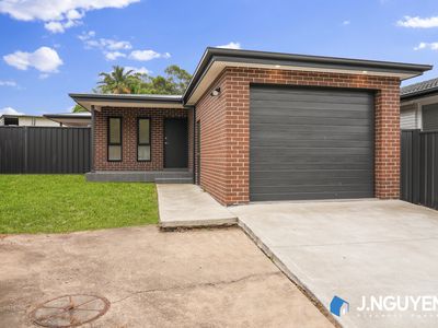 1 & 1a Darling Avenue, Lurnea