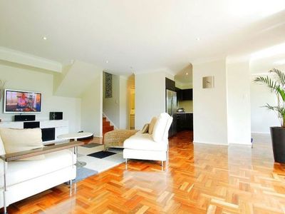 3 Almona Street, Glenwood