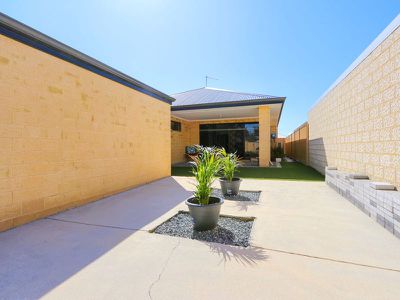 18 Baroness Road , Baldivis