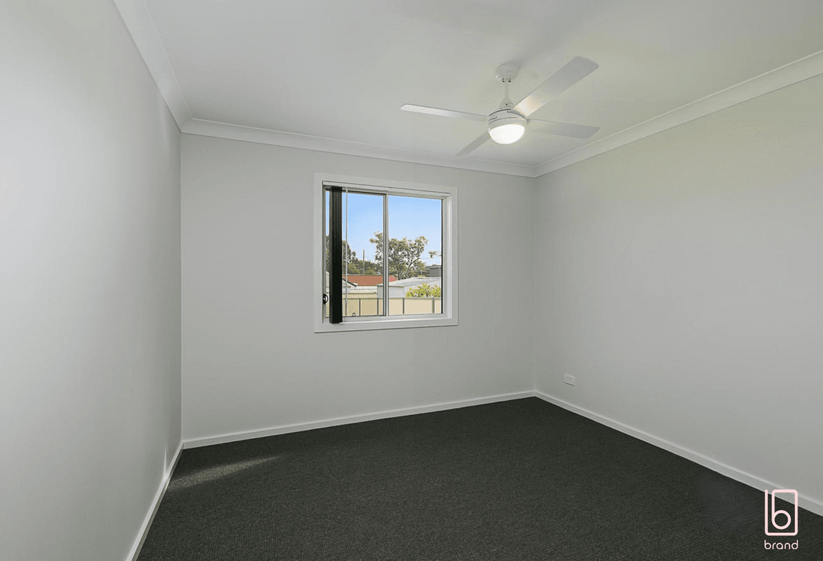 26A Campbell Parade, Mannering Park