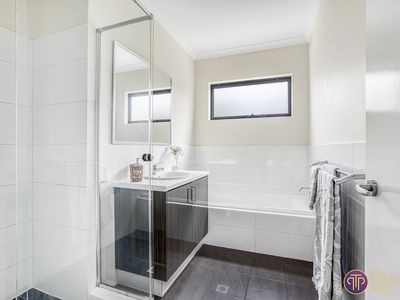 38 Vlasich Road, Byford