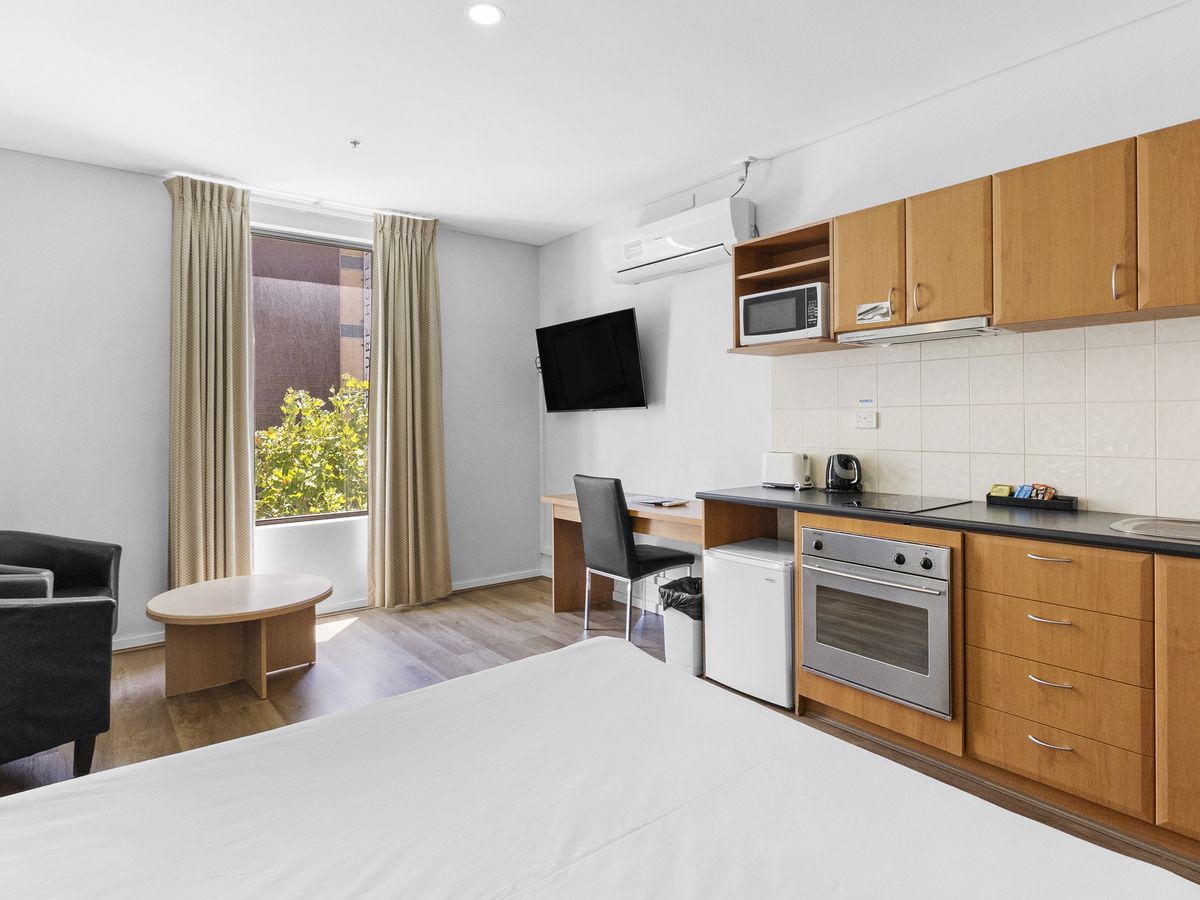 302 / 12 Victoria Avenue, Perth