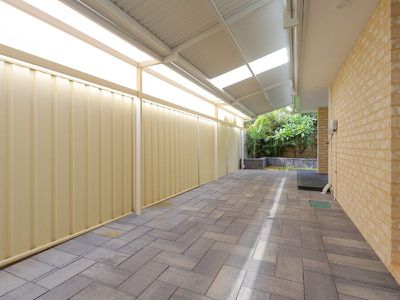 15 Yindana Boulevard, Lakelands