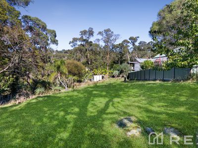 12 Basin-Olinda Road, The Basin