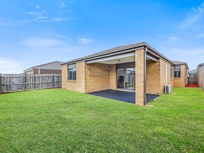 17 Chevrolet Road, Cranbourne East