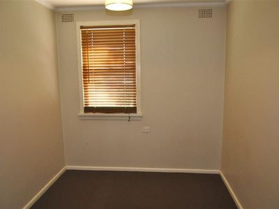 7 Gunn St, Forbes
