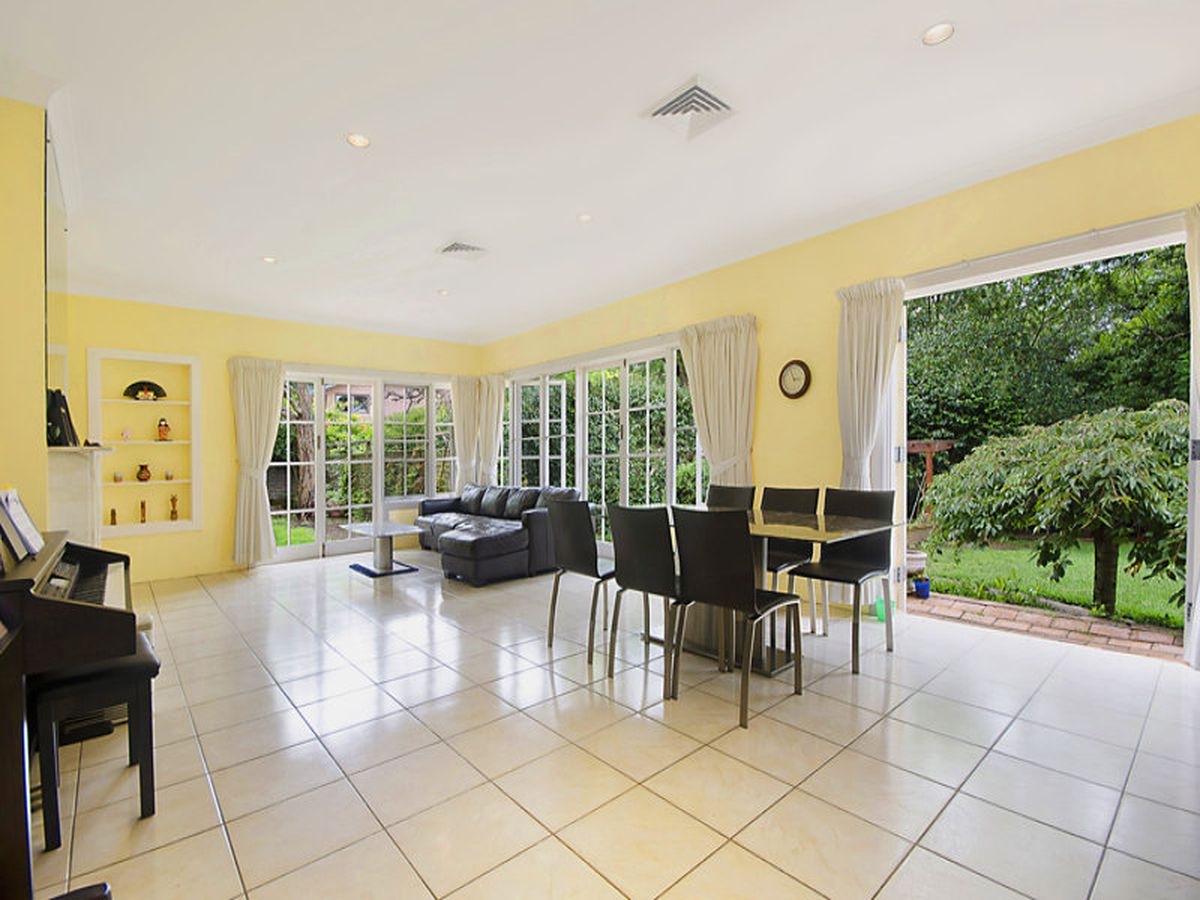 82 Eastern Rd, Turramurra