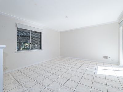 8 Leone Street, Thornlie