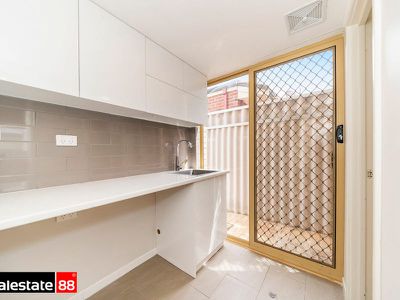 2 / 33 Spencer Avenue, Yokine