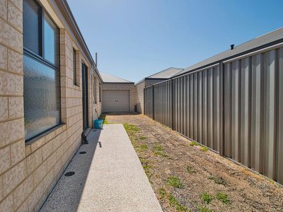 111 Smirk Road , Baldivis