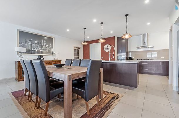 24 Marchmont Rise, Craigieburn