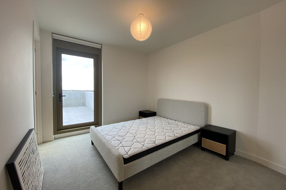 710 / 20 Wardens Walk, Coburg