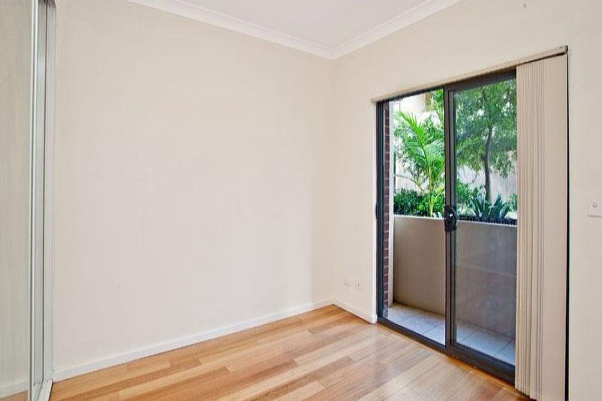 9-17 Eastbourne Road, Homebush West