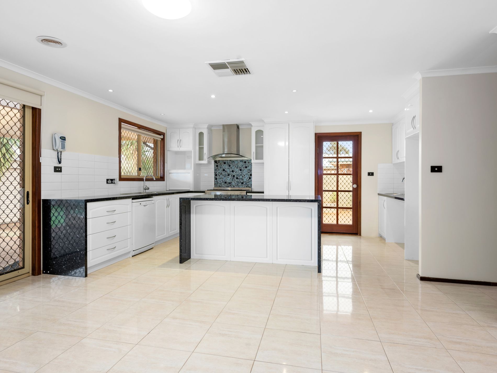 3 Trythall Place, Hannans