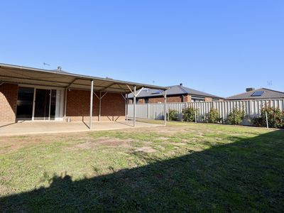 27 Barnett Drive, Kangaroo Flat