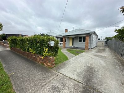 10 Clonard Avenue, Geelong West