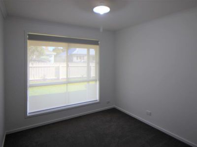 1 / 11 Griffen Street, Hamlyn Heights