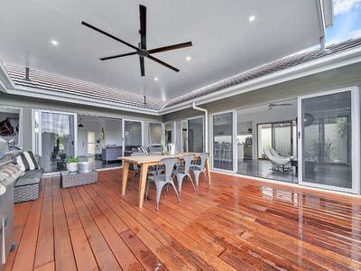 77 Mossvale Drive, Wakerley