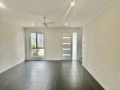 2 / 300 Redbank Plains Road, Bellbird Park