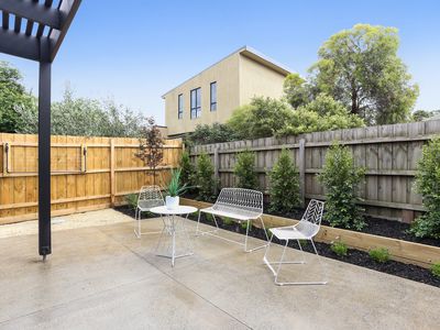 2 / 104 Essex Street, Pascoe Vale