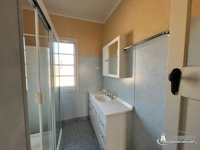 Room 1 / 20 East Street, Gatton