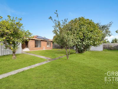 6 Regal Avenue, Hallam