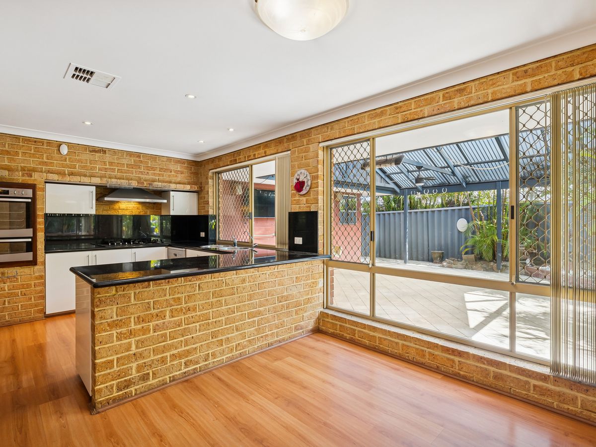 56 Camarino Drive, Woodvale