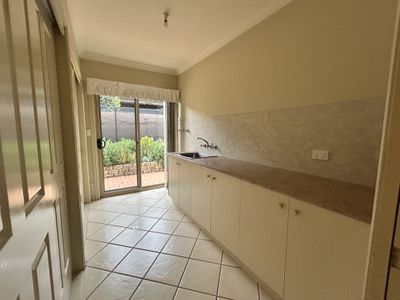 3 Lakeside Circuit, Dubbo