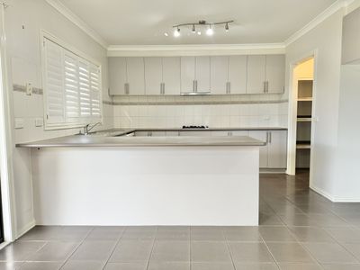 14 Maclarens Close, Wyndham Vale