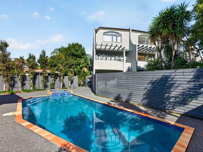 E / 1 Hillcrest Avenue, Hillcrest