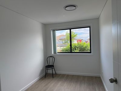 96 Earl Street, Canley Heights