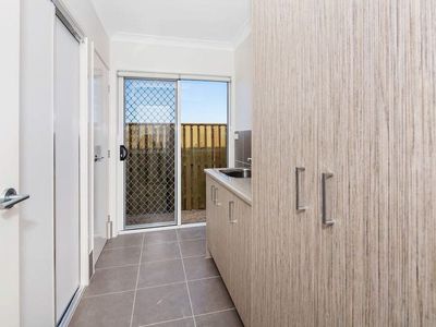 60 Grant Avenue, Hope Island
